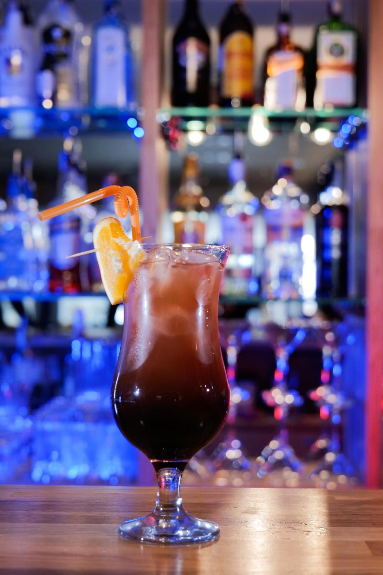 Gudauri Inn Bagian luar foto A Zombie cocktail